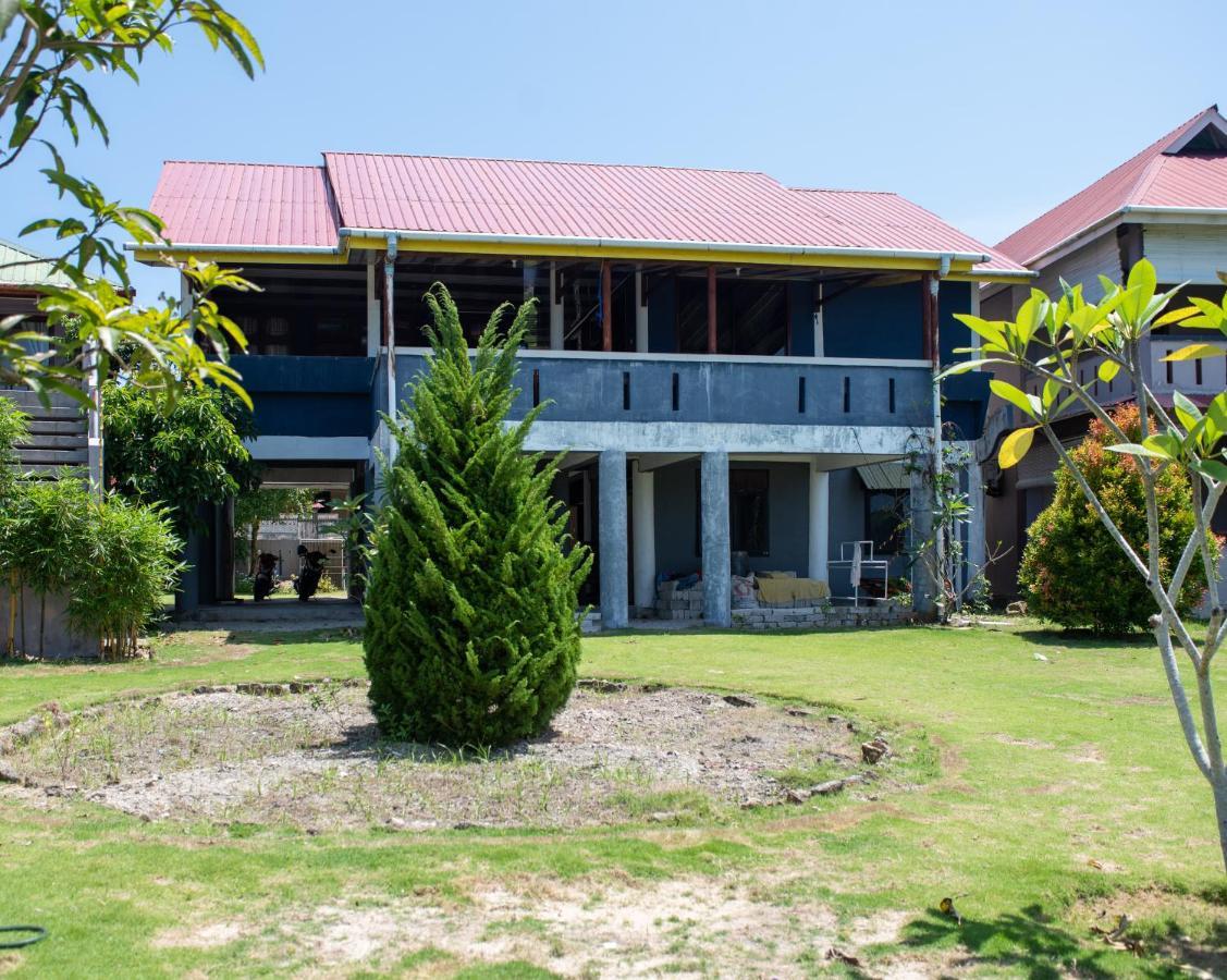 LagudriYuni Surf House公寓 外观 照片